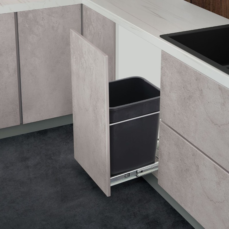 Ukryty kosz na śmieci do szafk – Commercial Kitchen Bin recenzja i cena